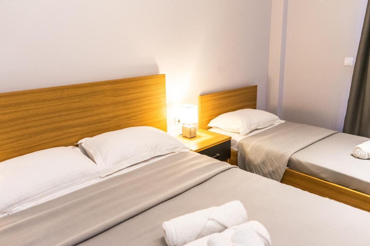 Cynthia Aparthotel Vrasná Exteriör bild