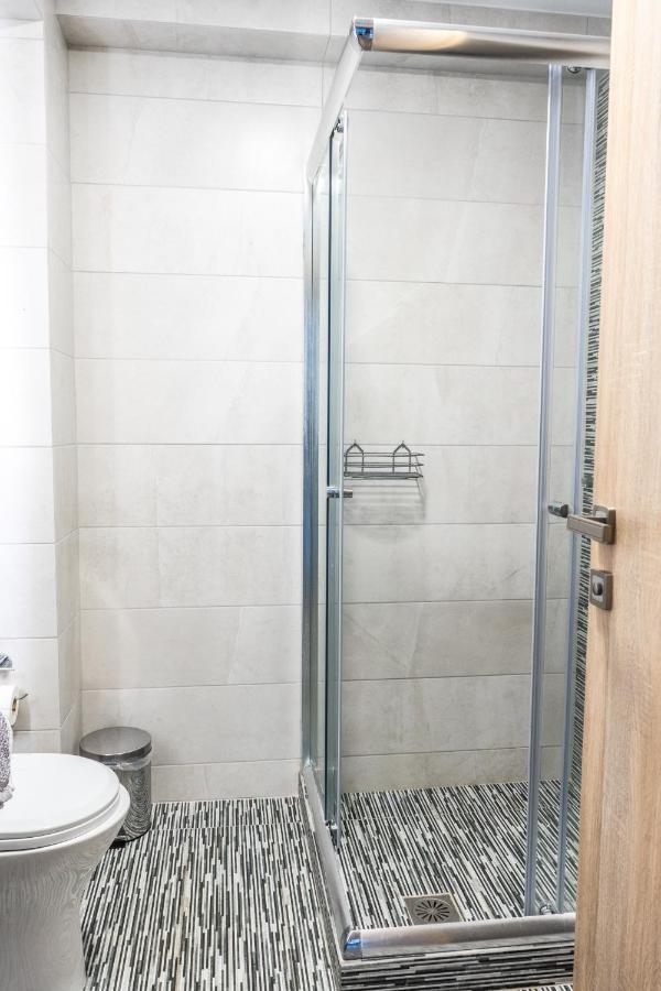Cynthia Aparthotel Vrasná Exteriör bild